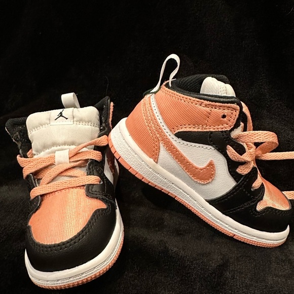 Jordan Other - AUTHENTIC NWT from StockX-JORDAN 1 MID GS “LIGHT MADDER ROOT" 6C